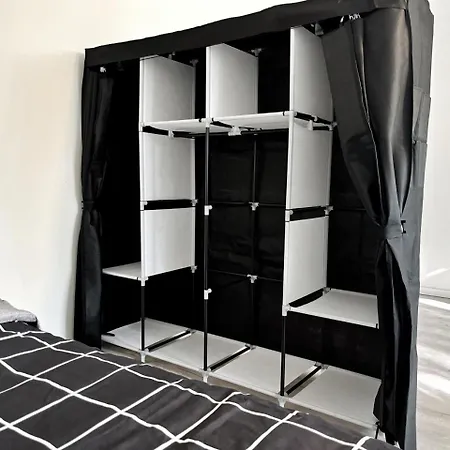 Aparments I Spaceous In Ber-reinickendorf, 1 Min. To Metro Station *