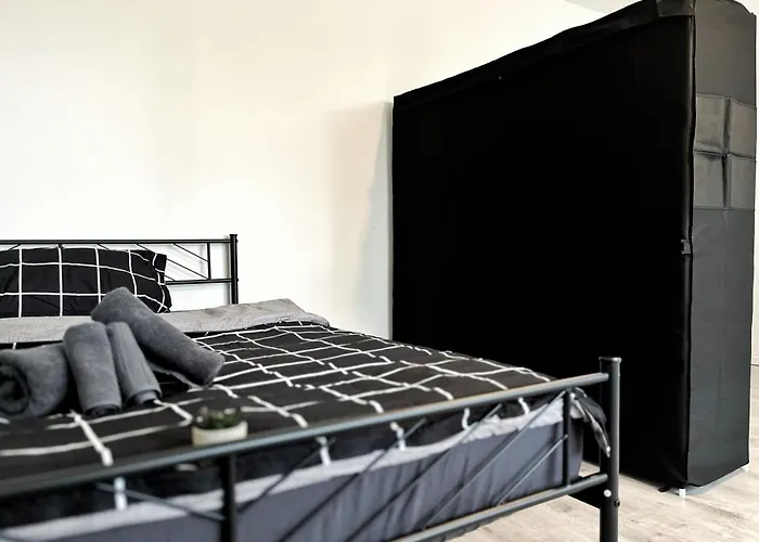 Aparments I Spaceous In Ber-reinickendorf, 1 Min. To Metro Station * Berlin