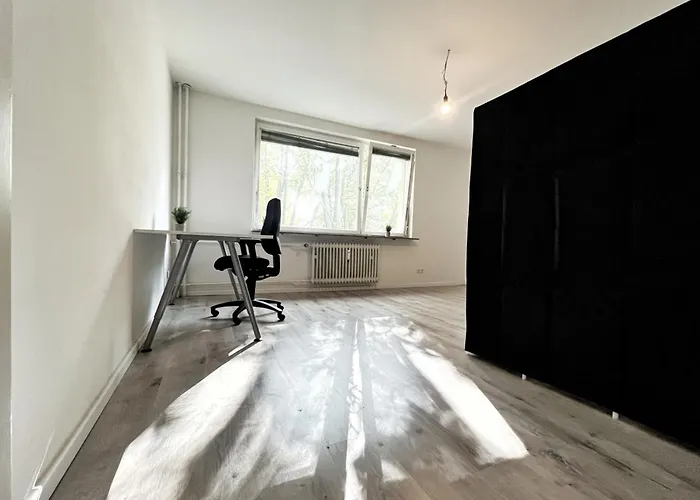 Apartman Aparments I Spaceous In Ber-reinickendorf, 1 Min. To Metro Station Berlin